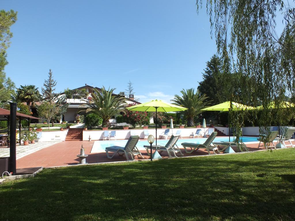 Villa Serena Ассизи Экстерьер фото